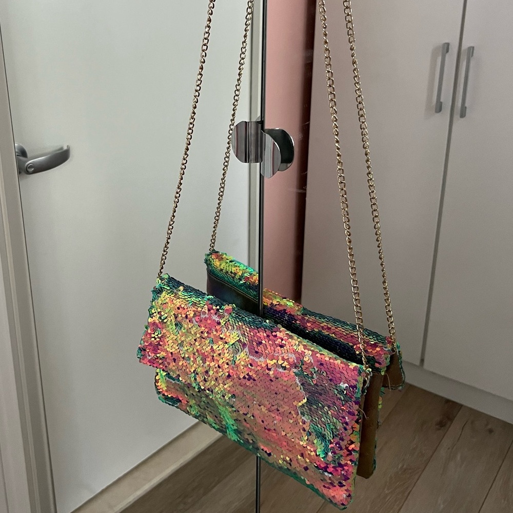 Like New Steve Madden Mermaid Sequin Clutch